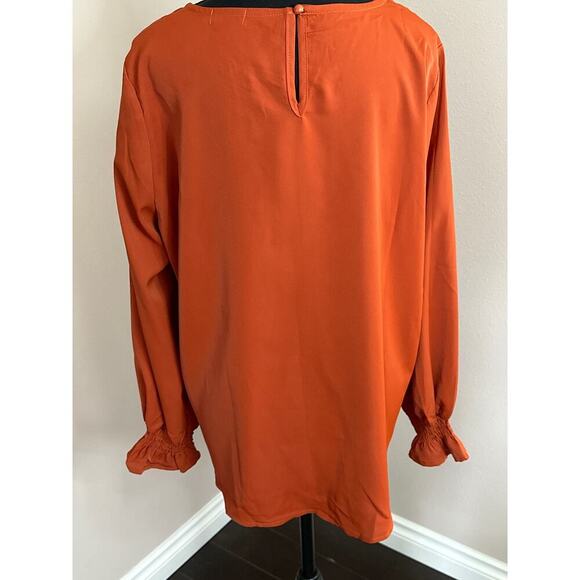Nagoo Rust colored chic and flowy blouse size L - Picture 3 of 3